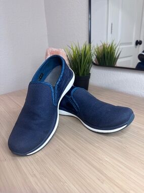 KURU "KIVI" Navy Blue Canvas Orthopedic Comfort Walking Slip-On Shoes Size 9
